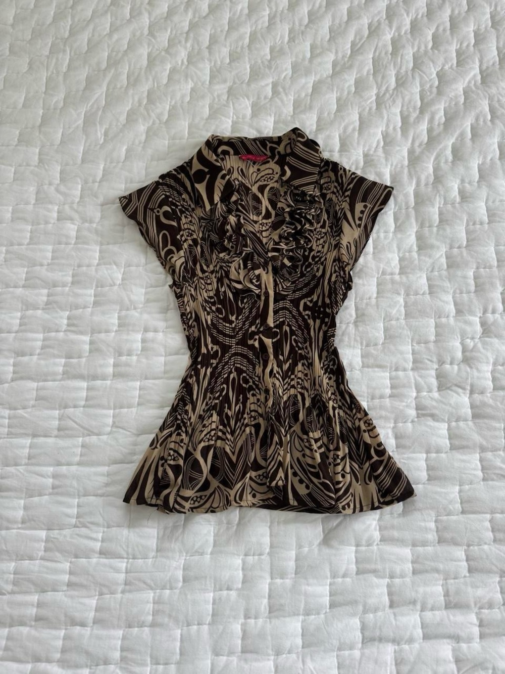 Sunny Leigh Y2K Brown & Cream Printed Ruffle-Front Blouse